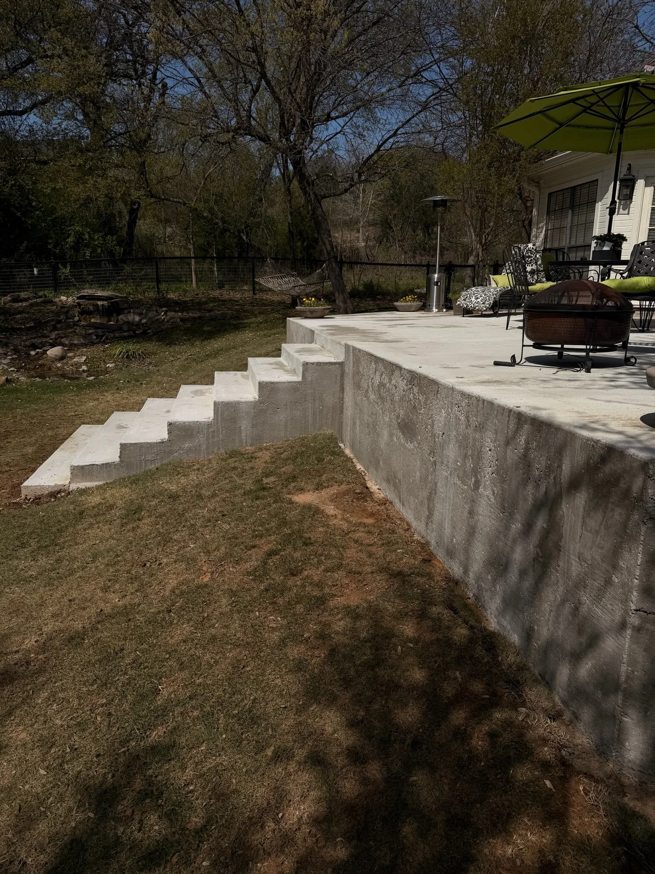 Concrete stairs & retaining wall