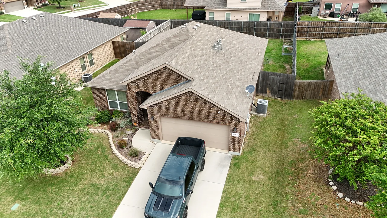 Roof & exterior (aerial)