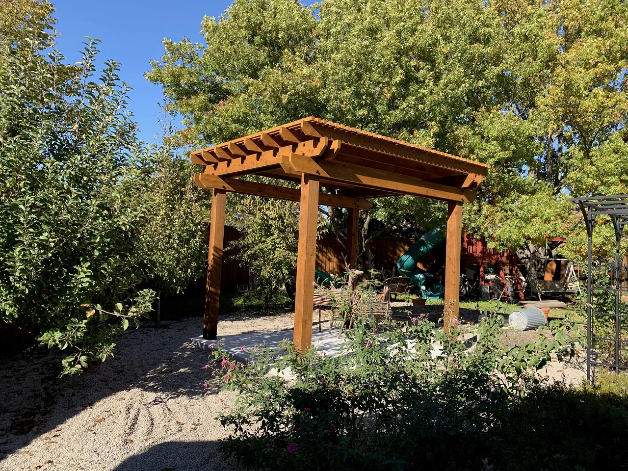 Cedar pergola built by Copper Oak Renovations